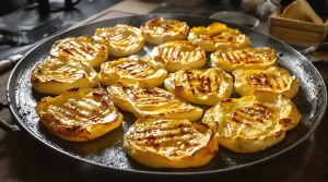 « Prêtes en 10 minutes pour toute la famille » : mes galettes de pommes de terre crousti-dorées au four, bien plus légères que des frites